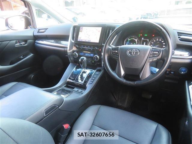 Toyota ALPHARD HYBRID 2020-04 3831474-8