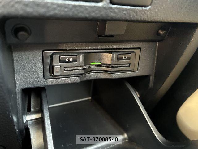 Toyota ALPHARD HYBRID 2018-12 3831471-15