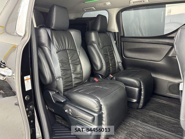 Toyota ALPHARD HYBRID 2020-05 3903440-12