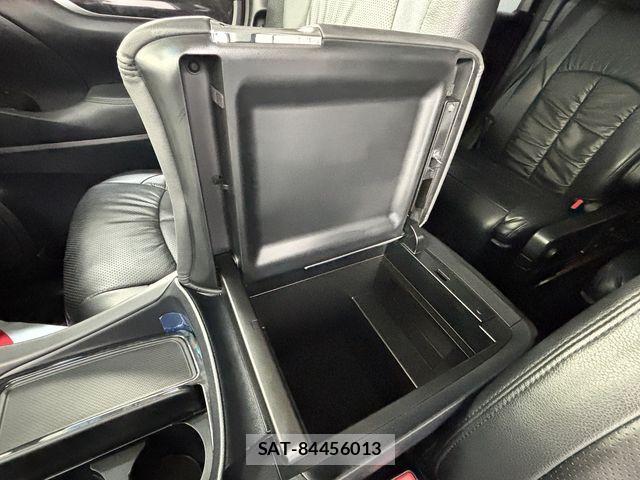 Toyota ALPHARD HYBRID 2020-05 3903440-20