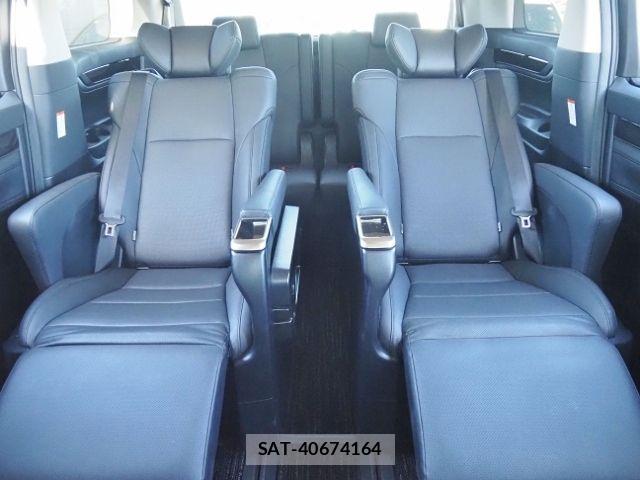 Toyota ALPHARD HYBRID 2021-05 3903437-12