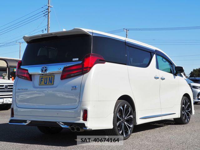 Toyota ALPHARD HYBRID 2021-05 3903437-4