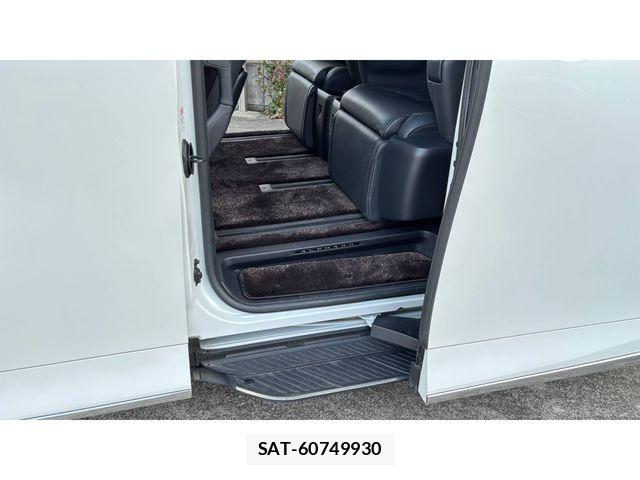 Toyota ALPHARD HYBRID 2024-07 3932988-16