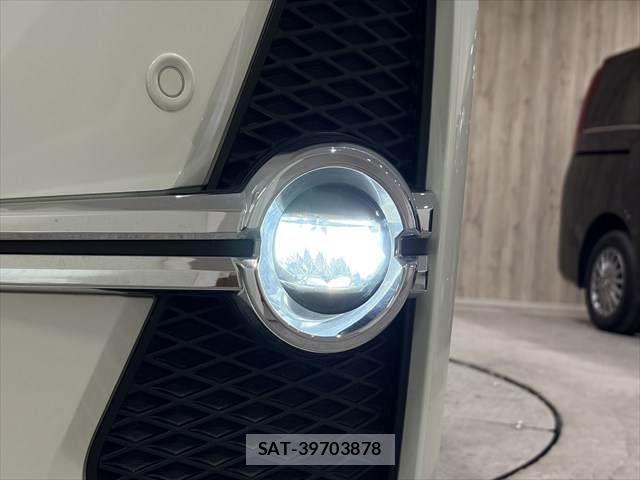 Toyota ALPHARD HYBRID 2017-04 4037894-14