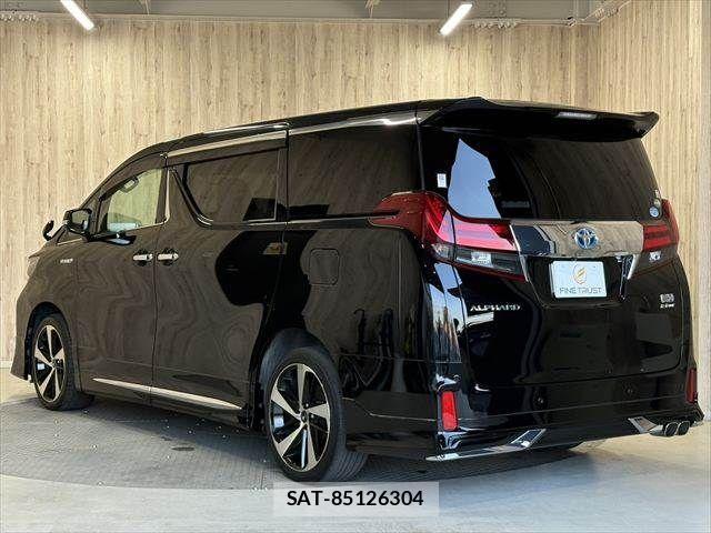 Toyota ALPHARD HYBRID 2017-06 4586161-19
