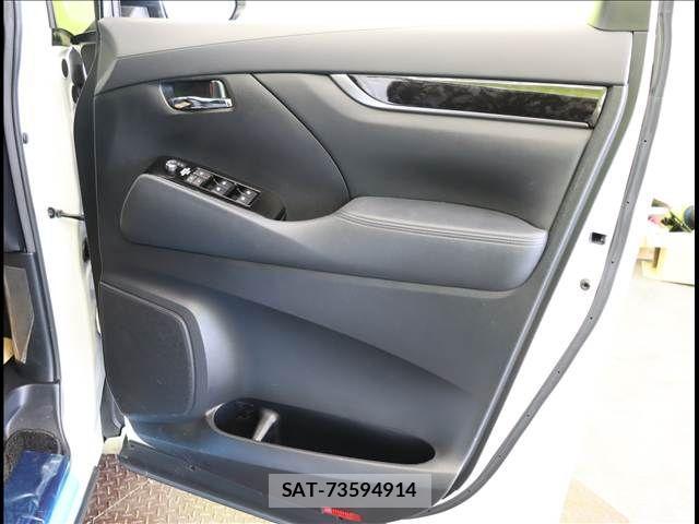 Toyota ALPHARD HYBRID 2020-09 4750874-22