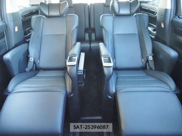 Toyota ALPHARD HYBRID 2023-01 6008572-13