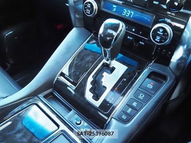 Toyota ALPHARD HYBRID 2023-01 6008572-29