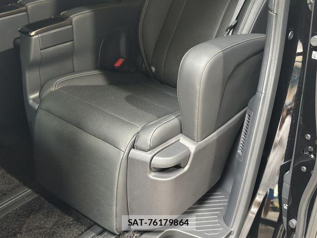 Toyota ALPHARD HYBRID 2023-08 6262950-24