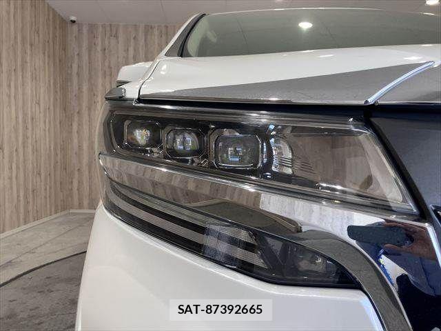 Toyota ALPHARD HYBRID 2018-01 6262952-24