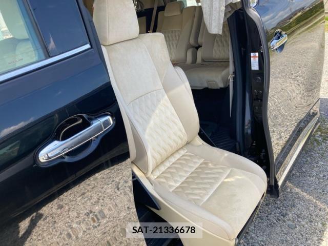 Toyota ALPHARD HYBRID 2019-10 6494628-25