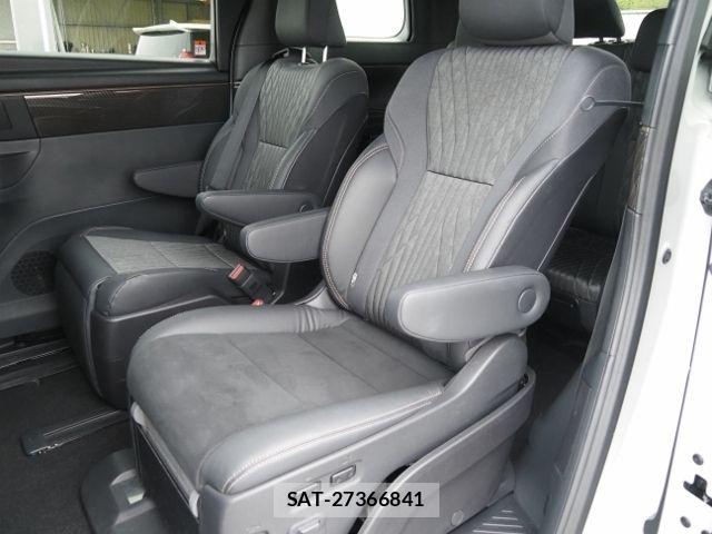 Toyota ALPHARD HYBRID 2023-08 6610349-9