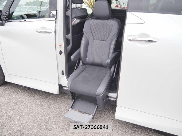 Toyota ALPHARD HYBRID 2023-08 6610349-11