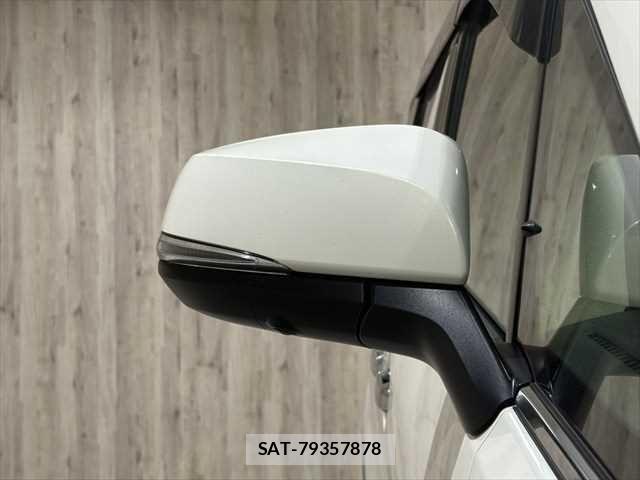 Toyota ALPHARD HYBRID 2017-02 6610361-26