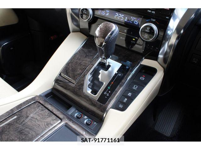 Toyota ALPHARD HYBRID 2018-05 6641203-21