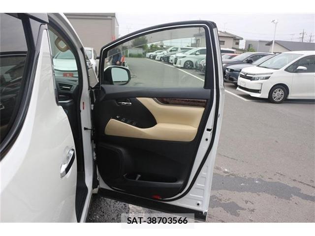Toyota ALPHARD HYBRID 2022-04 6690897-28