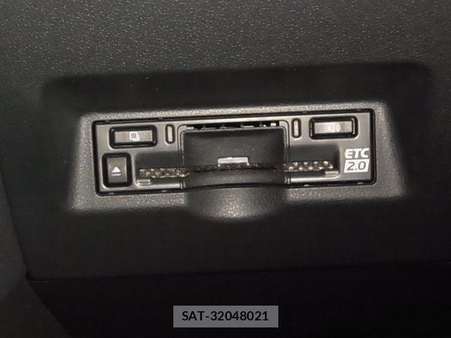 Toyota ALPHARD HYBRID 2023-09 6690893-24