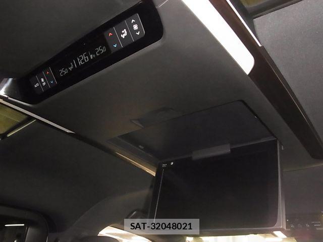 Toyota ALPHARD HYBRID 2023-09 6690893-26