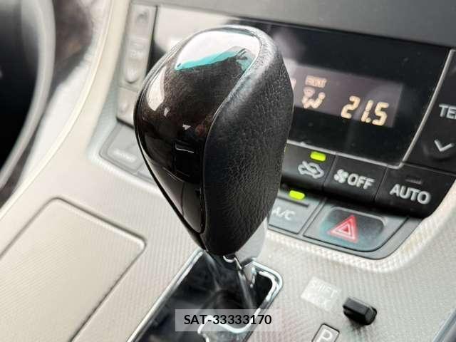 Toyota ALPHARD HYBRID 2013-11 6813558-29