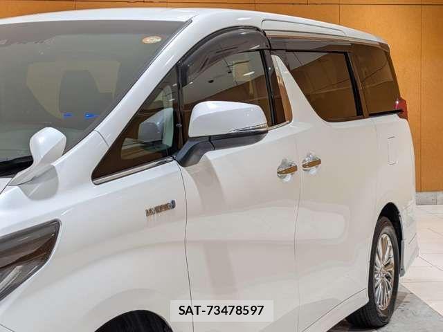 Toyota ALPHARD HYBRID 2018-03 6813556-19
