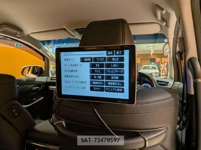 Toyota ALPHARD HYBRID 2018-03 6813556-8