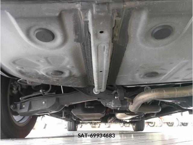 Toyota ALPHARD HYBRID 2017-02 6901661-18