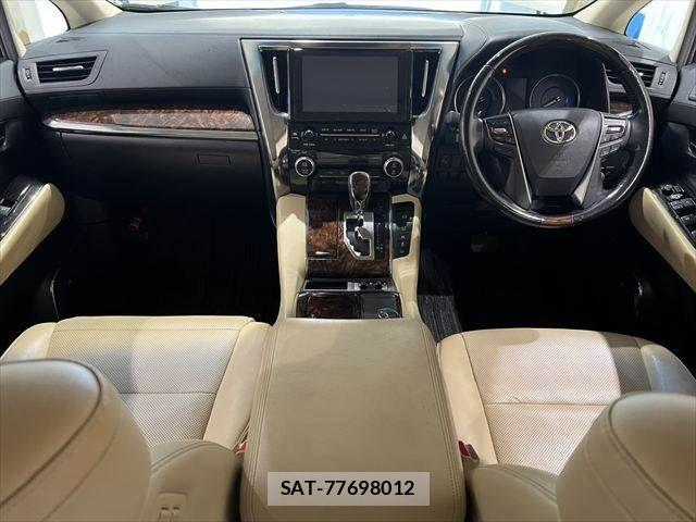 Toyota ALPHARD HYBRID 2018-04 6987777-2