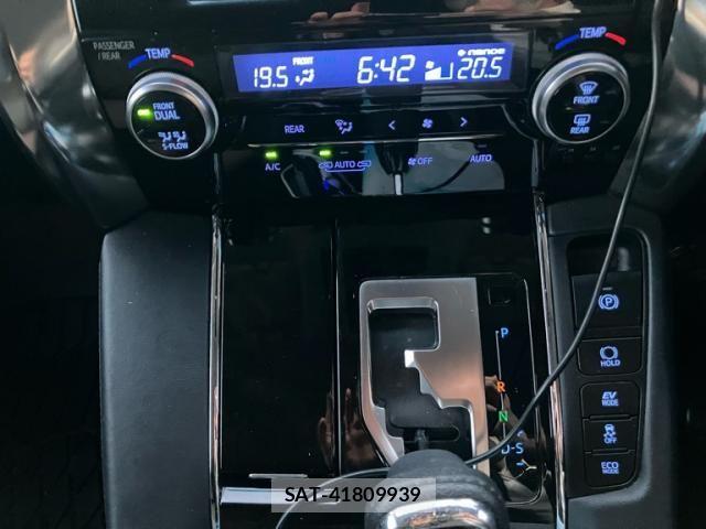 Toyota ALPHARD HYBRID 2017-08 7057356-21