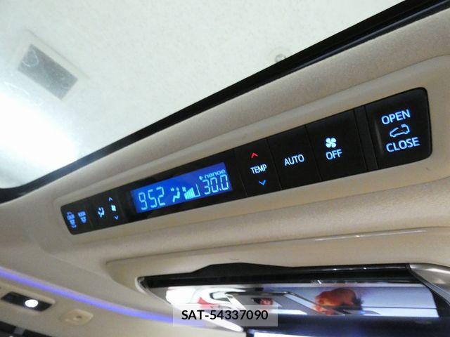 Toyota ALPHARD HYBRID 2017-07 7057344-13