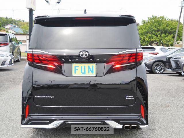 Toyota ALPHARD HYBRID 2023-10 7214446-6