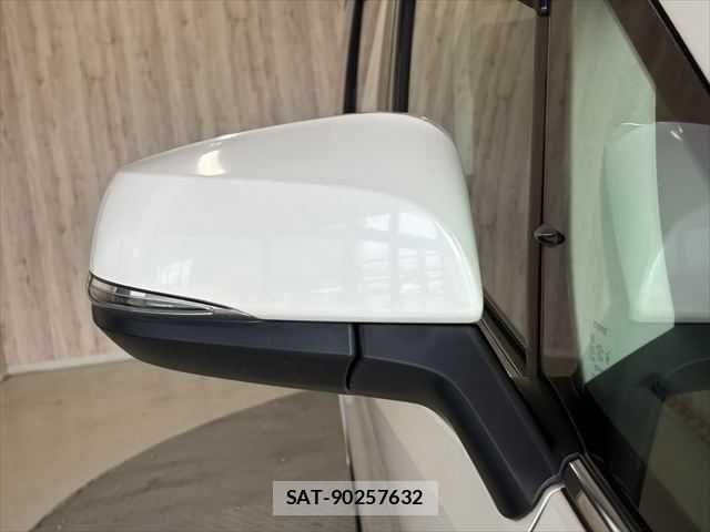 Toyota ALPHARD HYBRID 2019-11 7214426-27