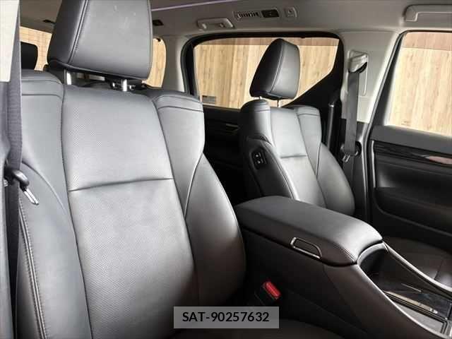 Toyota ALPHARD HYBRID 2019-11 7214426-7