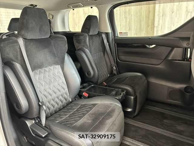 Toyota ALPHARD HYBRID 2017-06 7214416-13