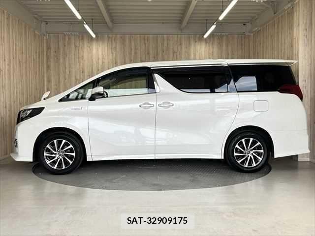 Toyota ALPHARD HYBRID 2017-06 7214416-26