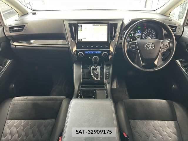 Toyota ALPHARD HYBRID 2017-06 7214416-2