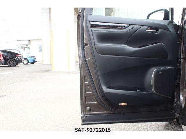 Toyota ALPHARD HYBRID 2022-03 7214442-13