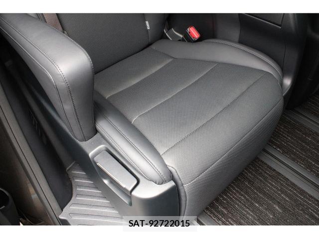 Toyota ALPHARD HYBRID 2022-03 7214442-17