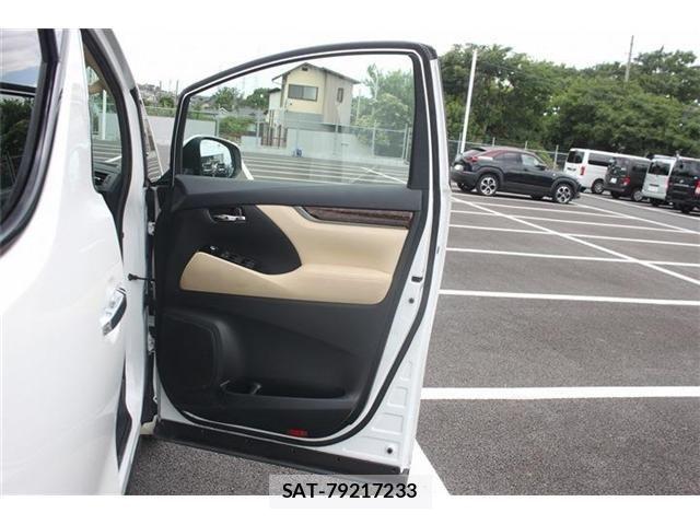Toyota ALPHARD HYBRID 2022-05 7214443-28