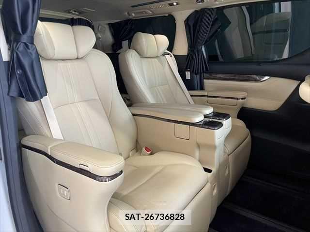 Toyota ALPHARD HYBRID 2018-12 7214427-12