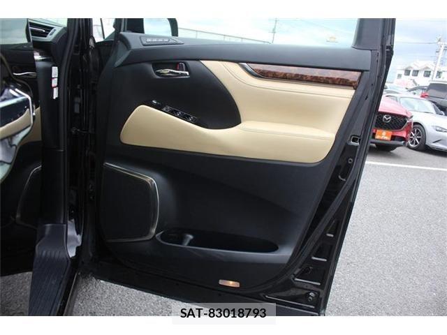 Toyota ALPHARD HYBRID 2020-04 7214430-16