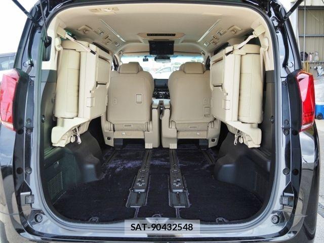 Toyota ALPHARD HYBRID 2023-05 7214447-18