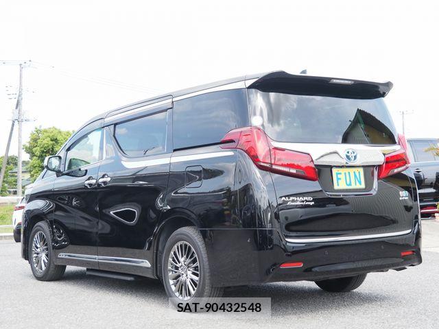 Toyota ALPHARD HYBRID 2023-05 7214447-5