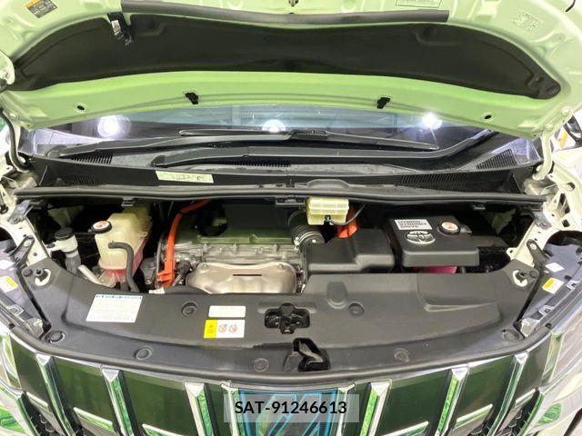 Toyota ALPHARD HYBRID 2018-06 7214418-18