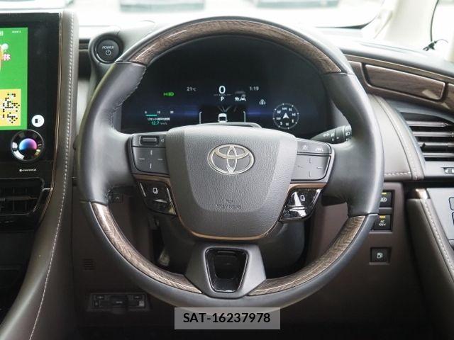 Toyota ALPHARD HYBRID 2023-11 7325475-21