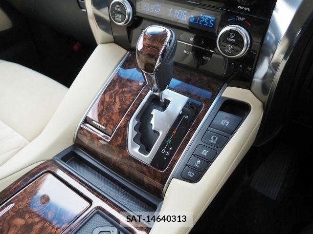 Toyota ALPHARD HYBRID 2021-07 7325503-29