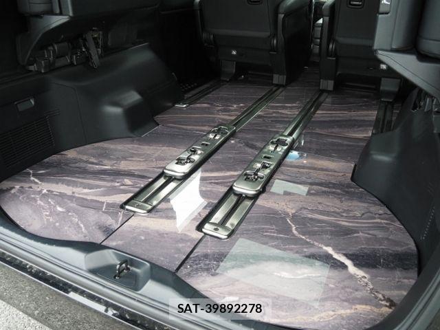 Toyota ALPHARD HYBRID 2021-05 7325481-18