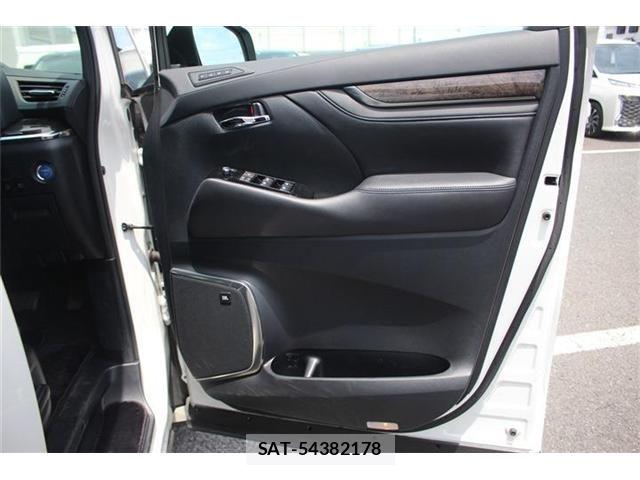 Toyota ALPHARD HYBRID 2020-01 7325488-16