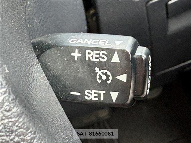 Toyota ALPHARD HYBRID 2017-08 7391244-4