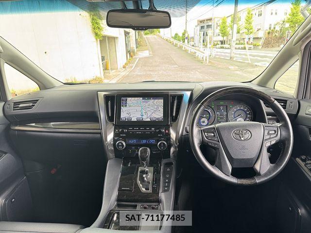Toyota ALPHARD HYBRID 2017-08 7391238-1