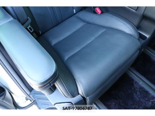 Toyota ALPHARD HYBRID 2020-01 7452706-17